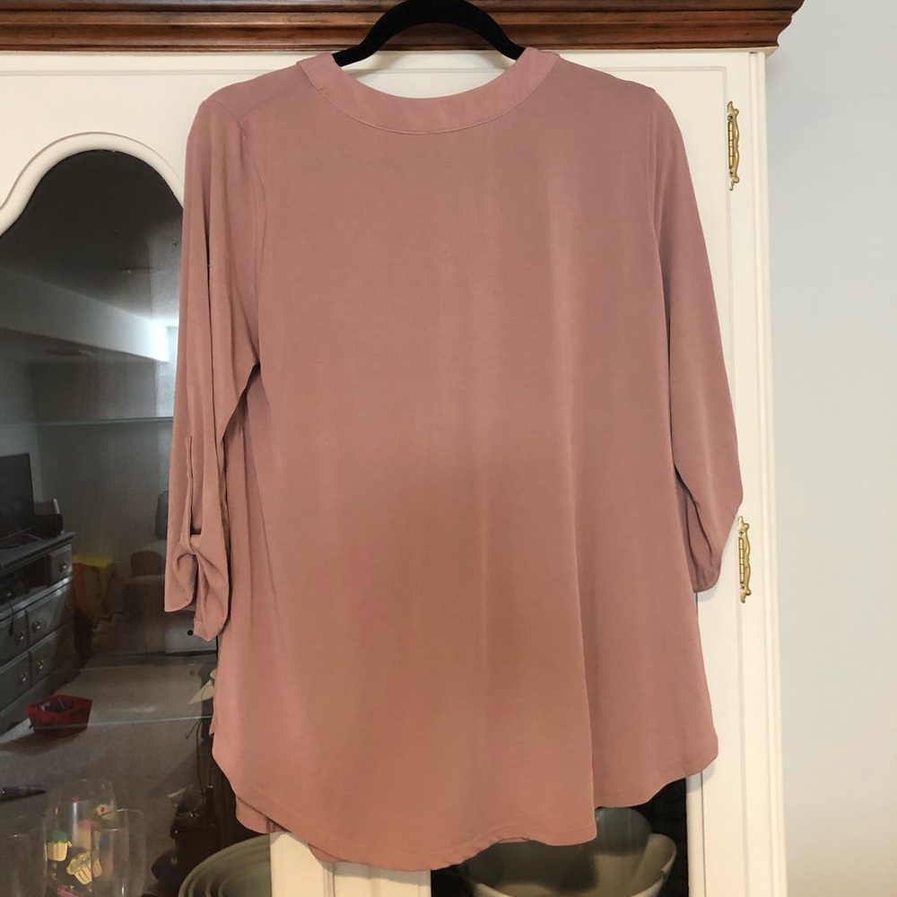 Lush dusty rose 3/4 length sleeve top - Picture 2 of 2